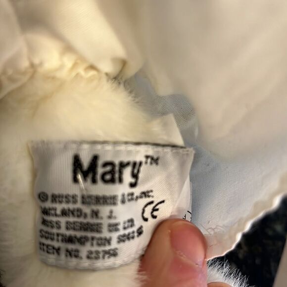 RUSS BERRIE WHITE TEDDY BEAR NAMED MARY WITH A GOLD CROSS - Picture 4 of 5